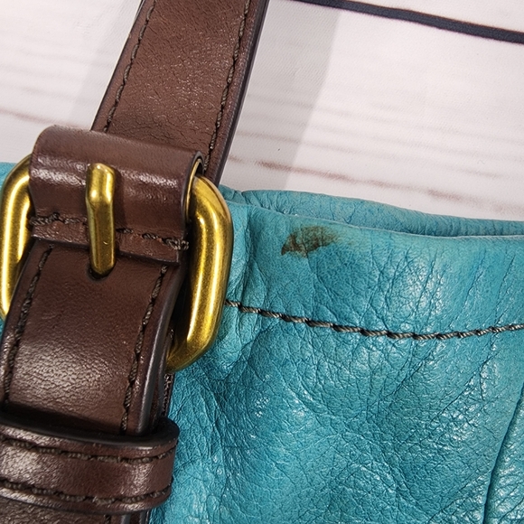 Fossil Explorer Turquoise Leather Foldover Crossbody Bag - Picture 6 of 9